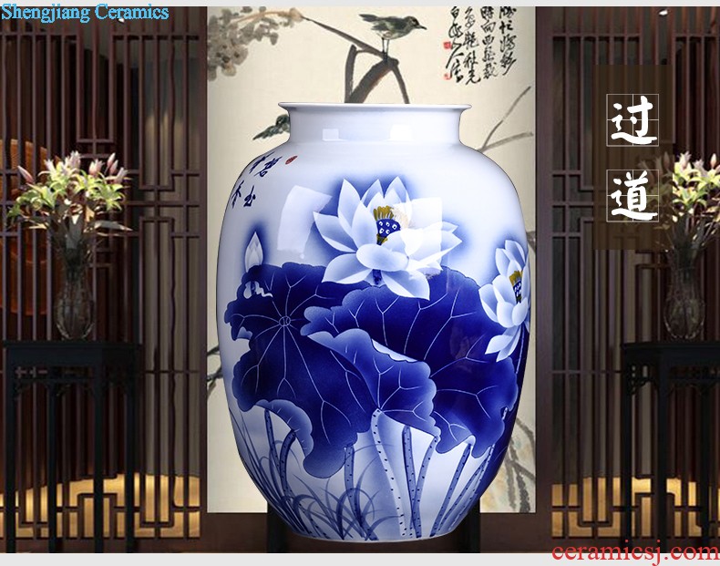 Hand-painted mini flower vase of blue and white porcelain of jingdezhen ceramics home rich ancient frame furnishing articles classic Chinese style living room