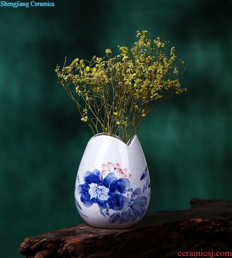 Jingdezhen ceramic vase furnishing articles imitation kiln crack decoration of Chinese style flower arrangement craft rich ancient frame wine sitting room