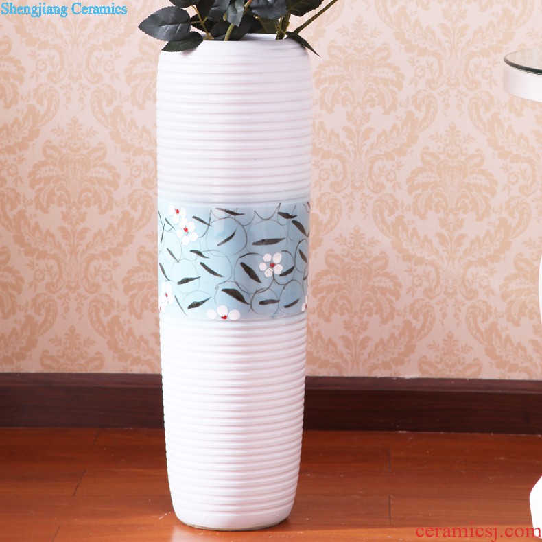 Contemporary and contracted household act the role ofing is tasted Black and white vase Jingdezhen ceramic furnishing articles A new soft outfit decoration furnishing articles