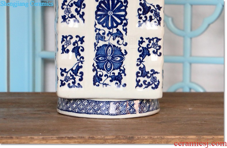 European classical circle of blue and white porcelain jar New Chinese style TV cabinet table home flower arranging soft adornment ceramics furnishing articles