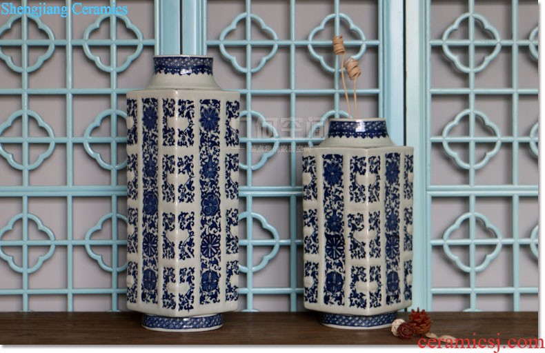 European classical circle of blue and white porcelain jar New Chinese style TV cabinet table home flower arranging soft adornment ceramics furnishing articles