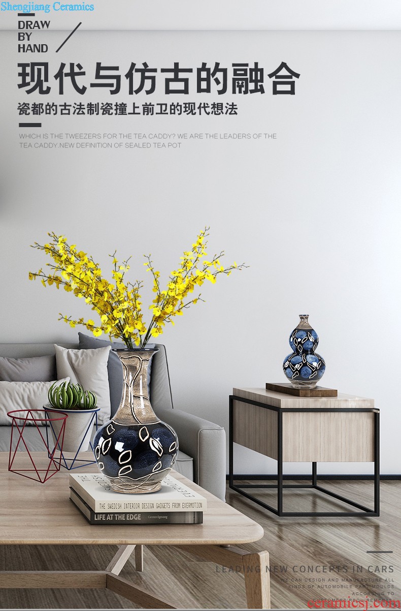 Small white ceramic vase furnishing articles home sitting room adornment porcelain handicraft creative wine porch decoration of Chinese style