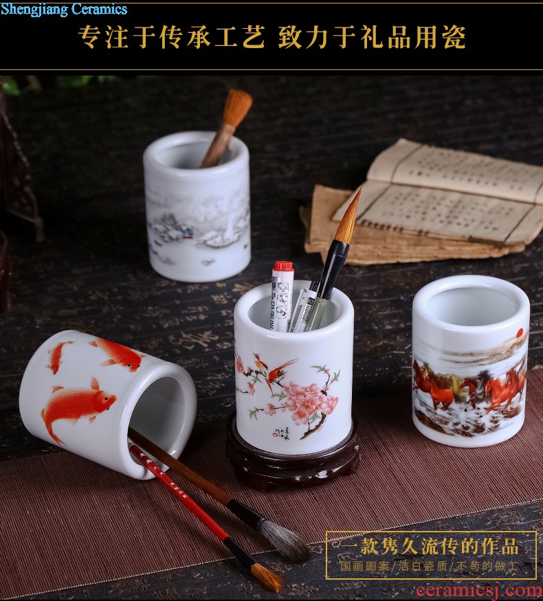 Jingdezhen ceramics New Year red pig baby small ornament household act the role ofing is tasted the Chinese zodiac features of creative decoration