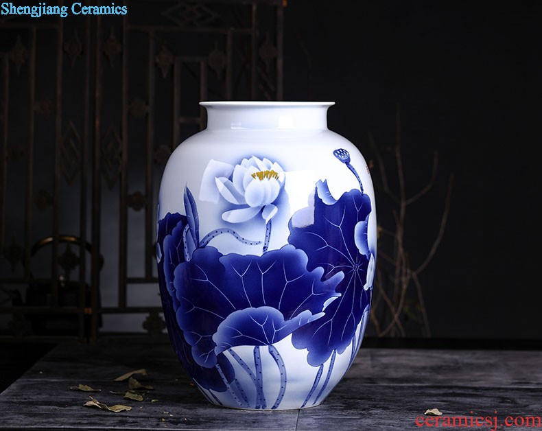 Hand-painted mini flower vase of blue and white porcelain of jingdezhen ceramics home rich ancient frame furnishing articles classic Chinese style living room