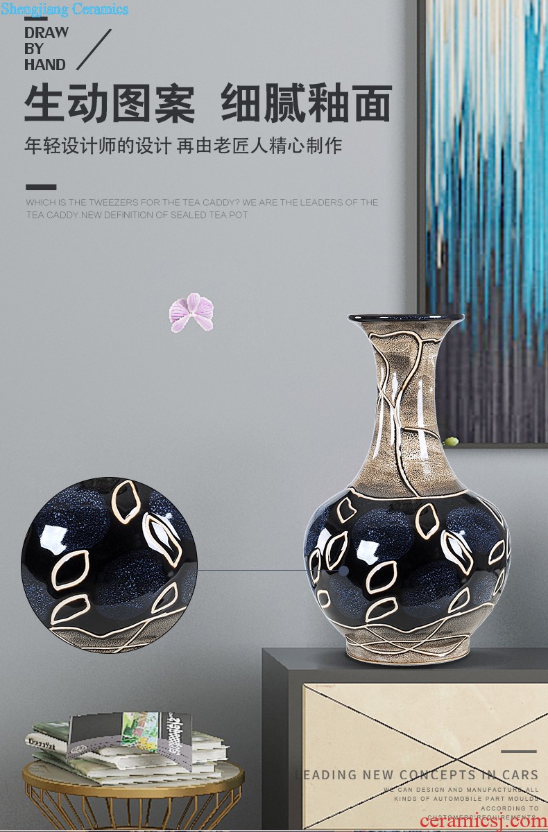 Small white ceramic vase furnishing articles home sitting room adornment porcelain handicraft creative wine porch decoration of Chinese style