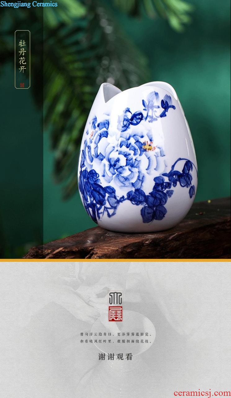 Jingdezhen ceramic vase furnishing articles imitation kiln crack decoration of Chinese style flower arrangement craft rich ancient frame wine sitting room