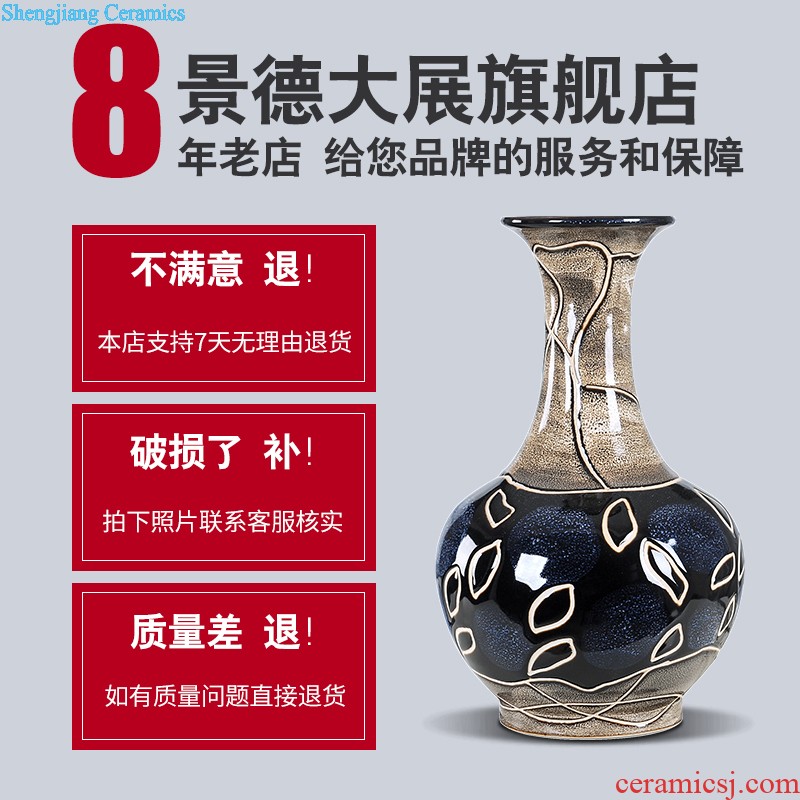 Small white ceramic vase furnishing articles home sitting room adornment porcelain handicraft creative wine porch decoration of Chinese style