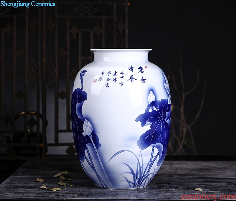 Hand-painted mini flower vase of blue and white porcelain of jingdezhen ceramics home rich ancient frame furnishing articles classic Chinese style living room