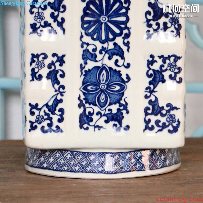 European classical circle of blue and white porcelain jar New Chinese style TV cabinet table home flower arranging soft adornment ceramics furnishing articles