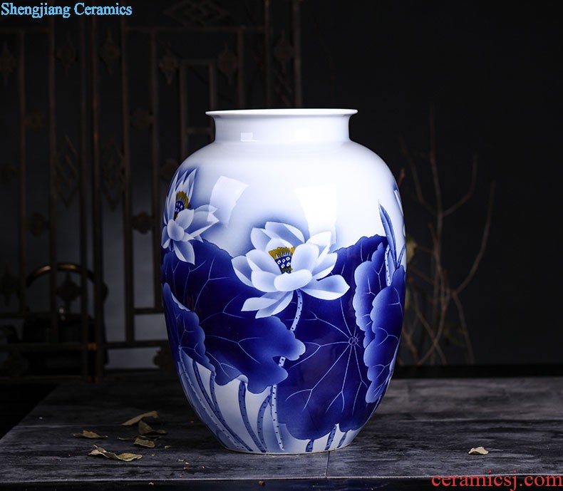 Hand-painted mini flower vase of blue and white porcelain of jingdezhen ceramics home rich ancient frame furnishing articles classic Chinese style living room