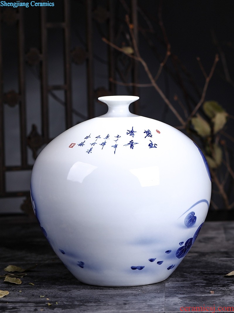 Jingdezhen ceramics vase furnishing articles and modern Chinese style household sitting room adornment archaize porcelain arts and crafts