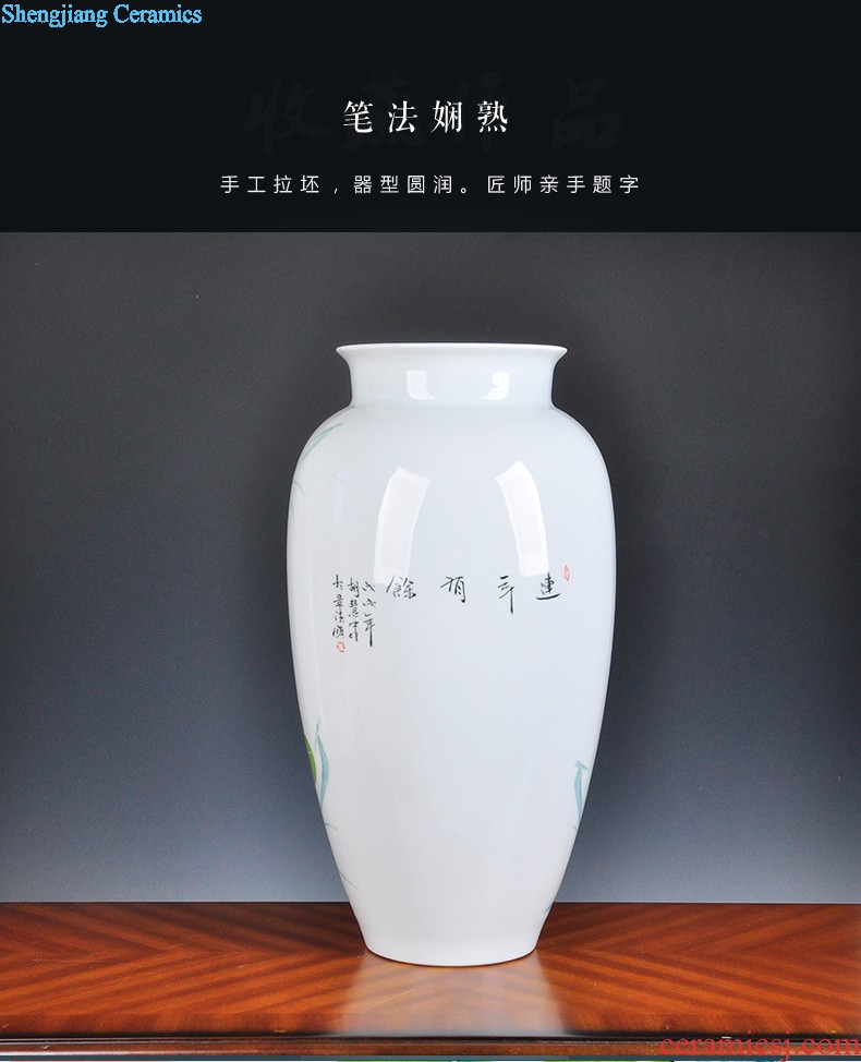 Vintage blue and white porcelain vase archaize sitting room adornment rich ancient frame manually jingdezhen ceramics kiln mei bottle furnishing articles