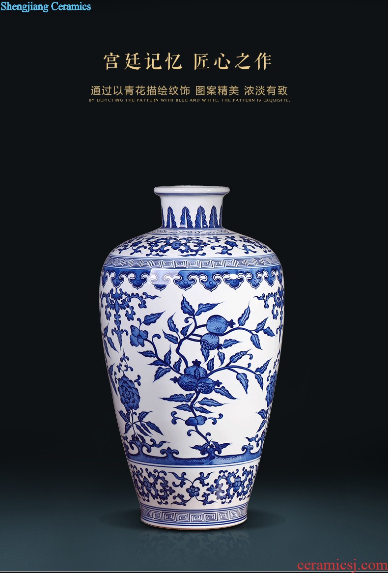 Master of Chinese style restoring ancient ways hand-painted vases, flower arranging furnishing articles of jingdezhen ceramics room sitting room wine home decoration