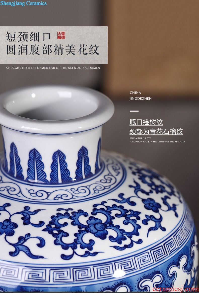 Master of Chinese style restoring ancient ways hand-painted vases, flower arranging furnishing articles of jingdezhen ceramics room sitting room wine home decoration