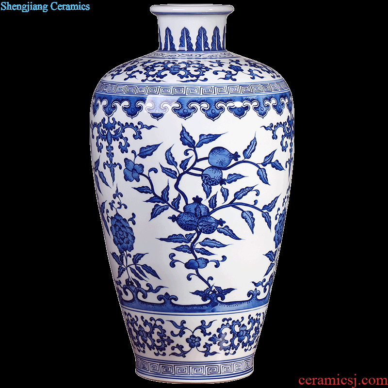 Master of Chinese style restoring ancient ways hand-painted vases, flower arranging furnishing articles of jingdezhen ceramics room sitting room wine home decoration