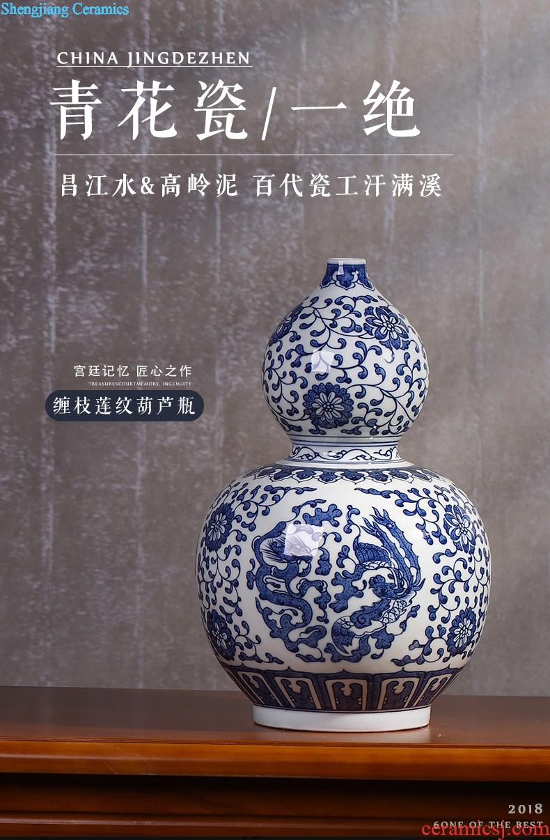 A large box of jingdezhen ceramic tea caddy hand-painted storage POTS of blue and white porcelain POTS sealed storage POTS