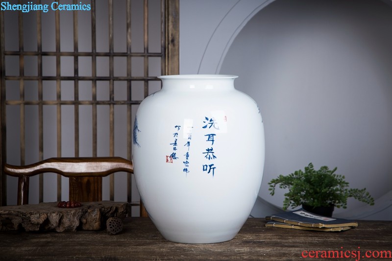 Huai embellish, jingdezhen ceramics famous master hand draw archaize of blue and white porcelain vase rich ancient frame is placed in the living room