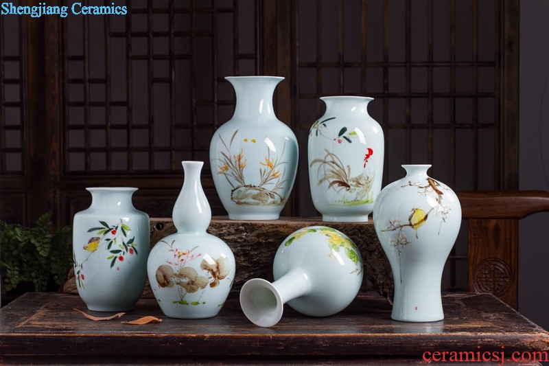 Jingdezhen ceramic sitting room adornment is placed cornucopia water tank hand-made fashionable sitting room furnishing articles