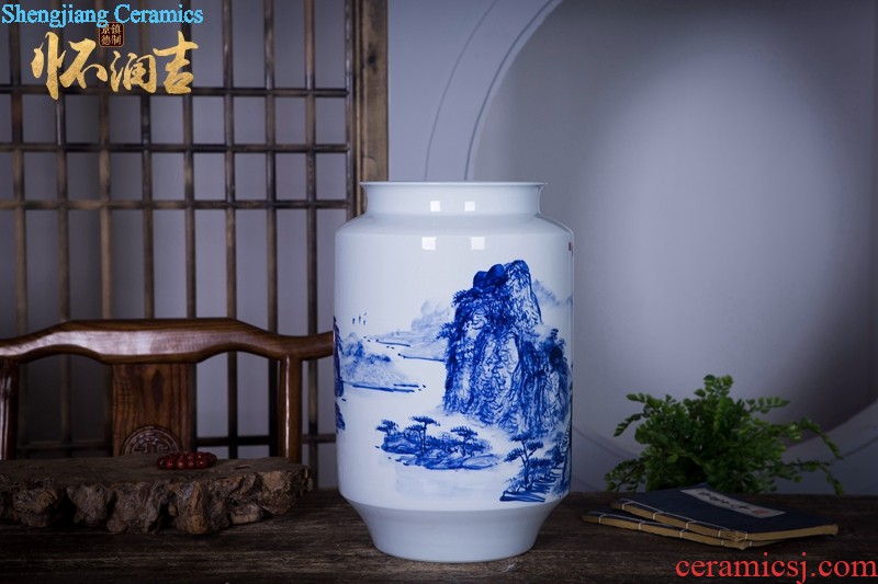 Jingdezhen ceramics master hand painted blue and white porcelain vases, flower arrangement of the sitting room porch decoration of new Chinese style furnishing articles