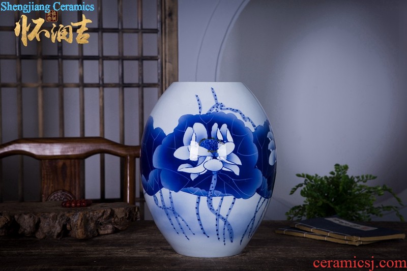 Jingdezhen ceramics furnishing articles Sit hand-drawn characters decoration hanging dish plate new sitting room of Chinese style household arts and crafts
