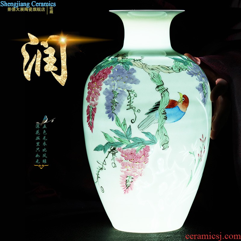 Famous hand-painted jingdezhen ceramic vase furnishing articles landscape painting house sitting room adornment large-sized restoring ancient ways is China