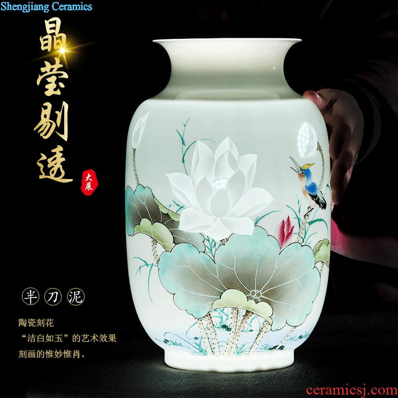 Jingdezhen ceramic classical large blue and white porcelain vase household living room flower arrangement of Chinese style restoring ancient ways is rich ancient frame furnishing articles