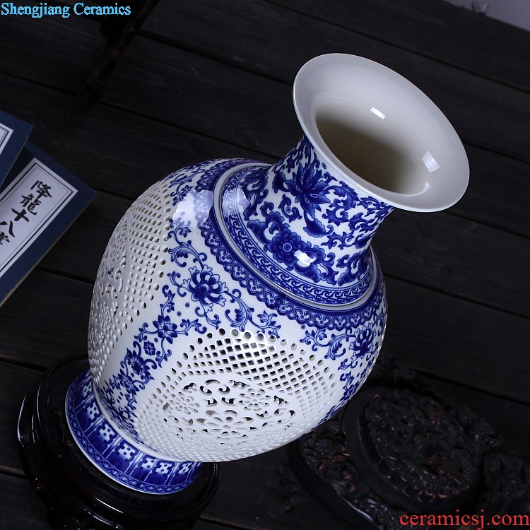 Jingdezhen ceramics creative hand-painted cheongsam blue and white porcelain vases, small wine sitting room adornment handicraft furnishing articles