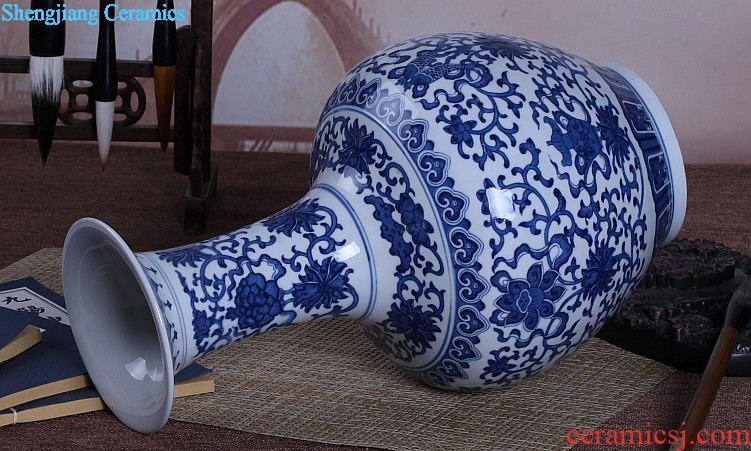 Jingdezhen ceramic vase sitting room is contracted Europe type is resided abstract art TV ark furnishing articles of handicraft ornament