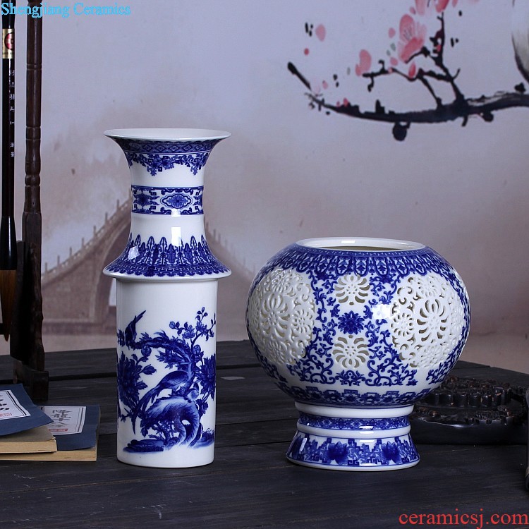 Jingdezhen ceramics creative hand-painted cheongsam blue and white porcelain vases, small wine sitting room adornment handicraft furnishing articles