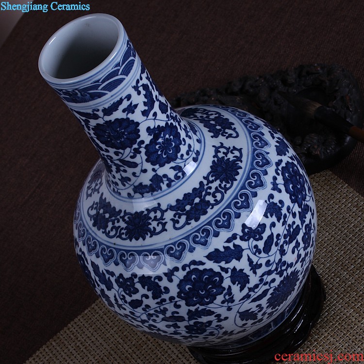 Jingdezhen ceramic vase sitting room is contracted Europe type is resided abstract art TV ark furnishing articles of handicraft ornament