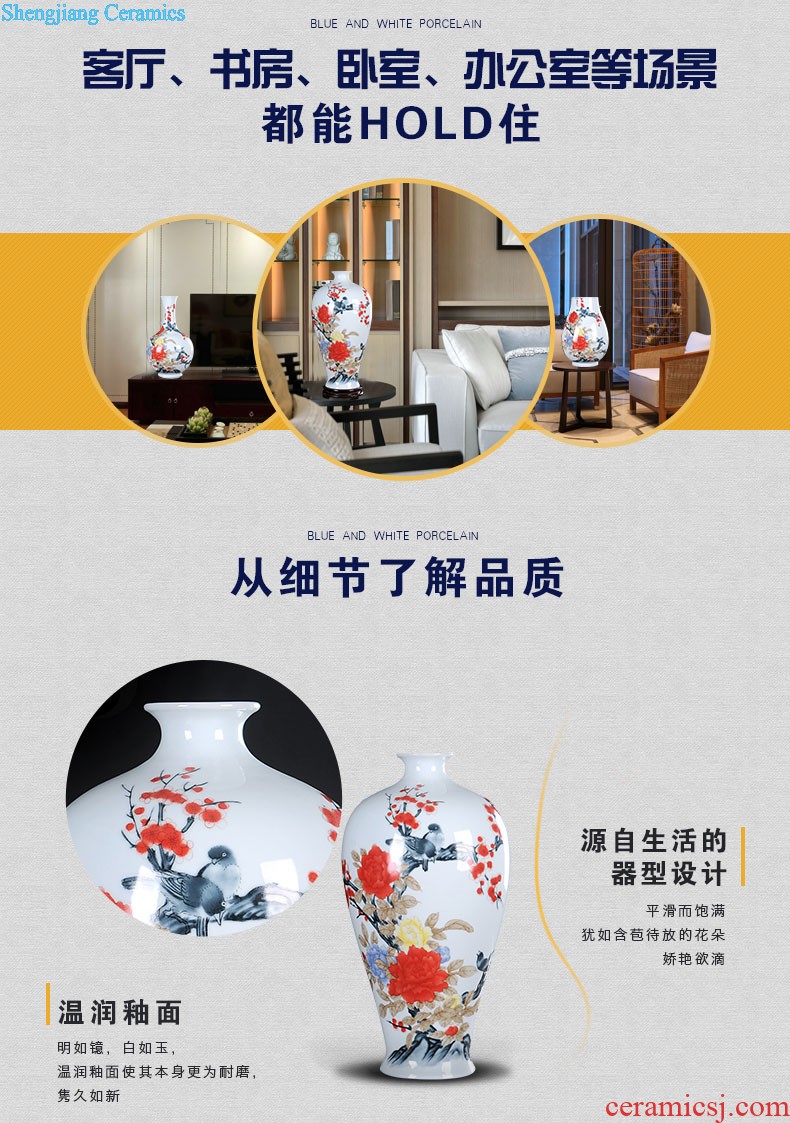 Jingdezhen ceramic vase furnishing articles imitation kiln crack decoration of Chinese style flower arrangement craft rich ancient frame wine sitting room