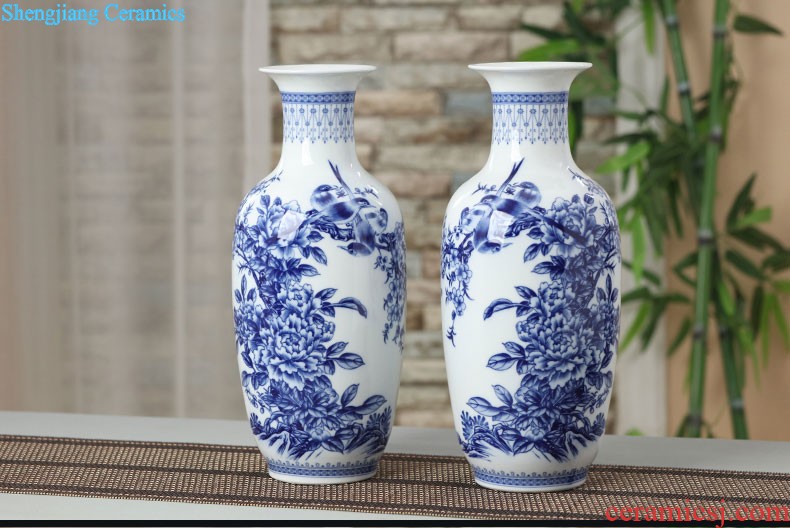 Hand-painted mini flower vase of blue and white porcelain of jingdezhen ceramics home rich ancient frame furnishing articles classic Chinese style living room