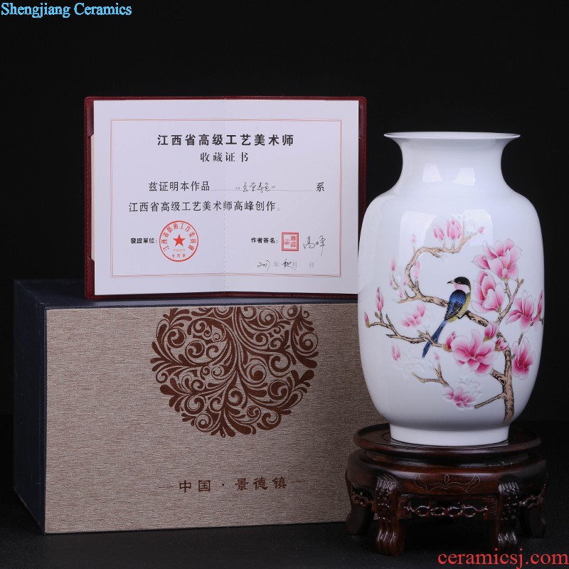 Creative hand painted blue and white porcelain vase furnishing articles mesa of Chinese style restoring ancient ways is the sitting room decoration home decoration ceramics handicraft