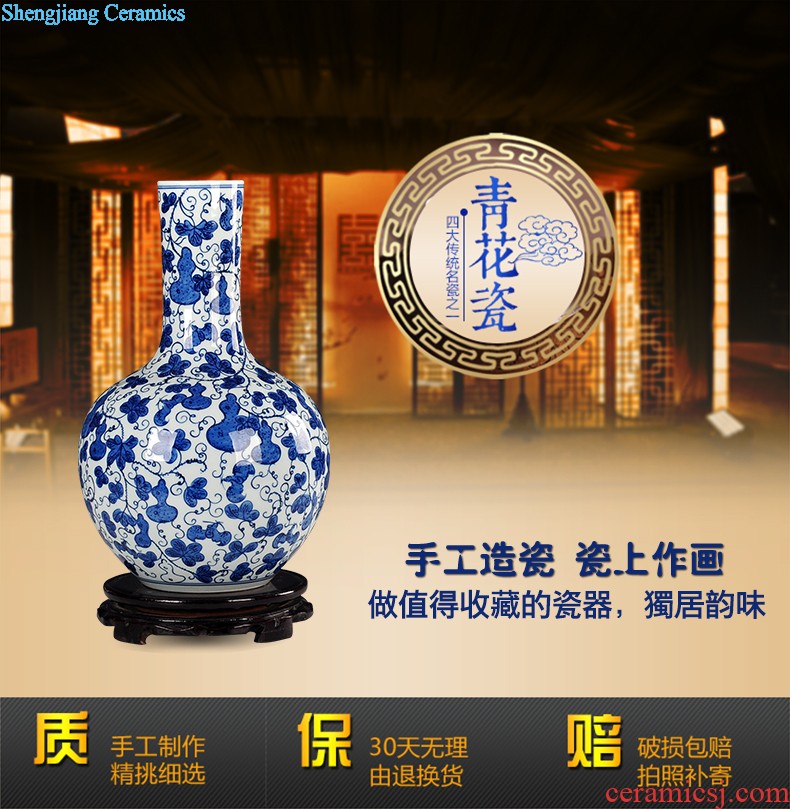 Classical Chinese blue and white porcelain of jingdezhen ceramics hand-painted handicrafts gourd vases, office decorations restoring ancient ways