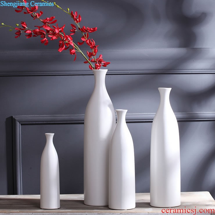 Jingdezhen ceramics Antique piece of blue and white porcelain vase China's wind household flower arrangement sitting room adornment is placed