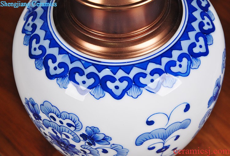 Household act the role ofing is tasted Classical Ming and qing dynasties antique Chinese vase furnishing articles Collection of jingdezhen porcelain decorative furnishing articles in the living room