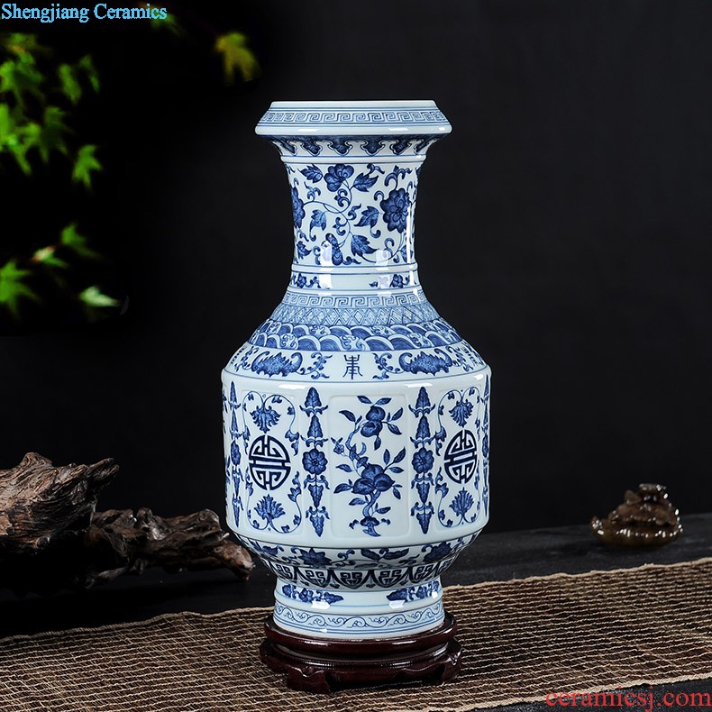 Thin jingdezhen ceramic vase decorated the living room New Chinese style living room furnishing articles hand-painted hotel TV ark decoration