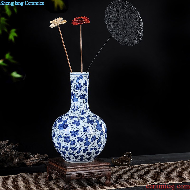 Classical Chinese blue and white porcelain of jingdezhen ceramics hand-painted handicrafts gourd vases, office decorations restoring ancient ways