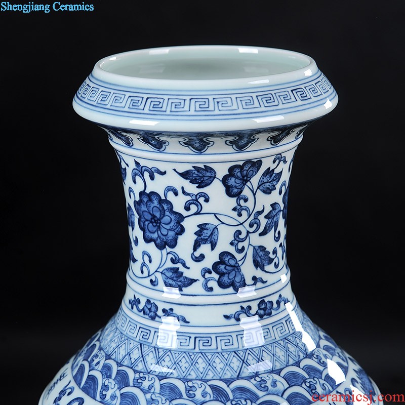 Thin jingdezhen ceramic vase decorated the living room New Chinese style living room furnishing articles hand-painted hotel TV ark decoration