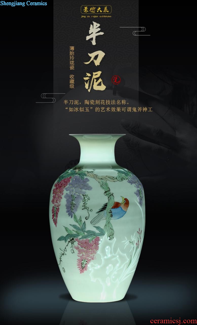 Famous hand-painted jingdezhen ceramic vase furnishing articles landscape painting house sitting room adornment large-sized restoring ancient ways is China