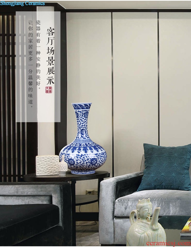 Jingdezhen ceramics furnishing articles hand-painted Chinese blue and white porcelain vase archaize sitting room decorate craft vase