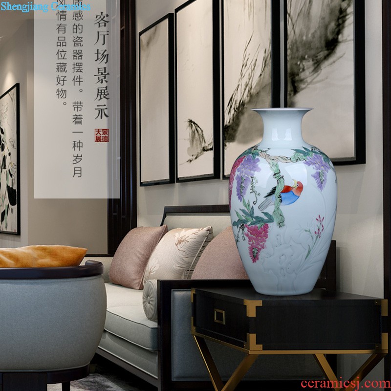 Famous hand-painted jingdezhen ceramic vase furnishing articles landscape painting house sitting room adornment large-sized restoring ancient ways is China