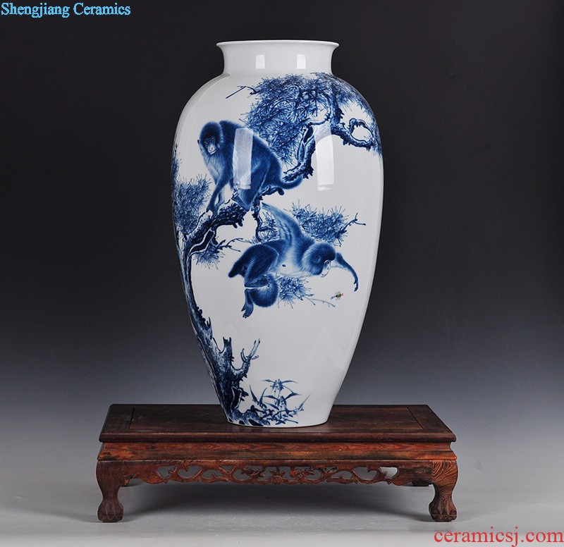 Jingdezhen ceramics famous hand-painted enamel vase Landscape figure Chinese porcelain handicraft furnishing articles in the living room