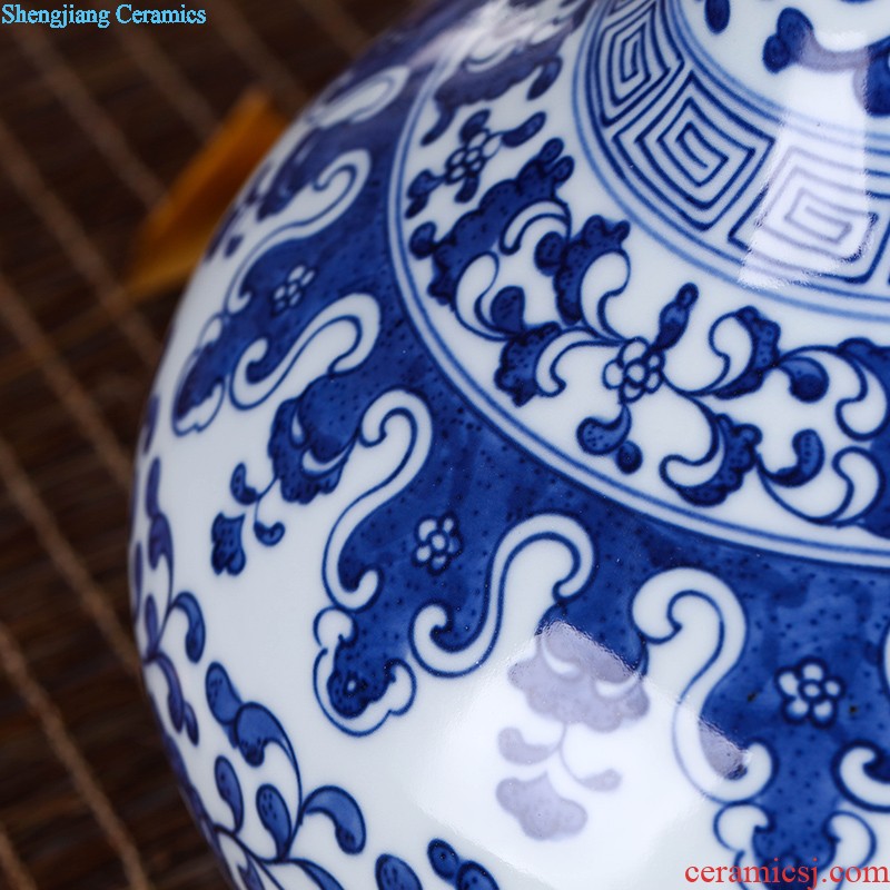 Jingdezhen ceramics furnishing articles hand-painted Chinese blue and white porcelain vase archaize sitting room decorate craft vase