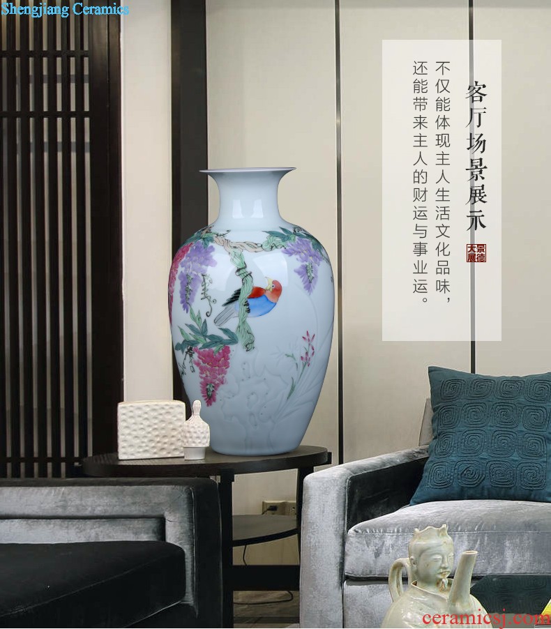 Famous hand-painted jingdezhen ceramic vase furnishing articles landscape painting house sitting room adornment large-sized restoring ancient ways is China