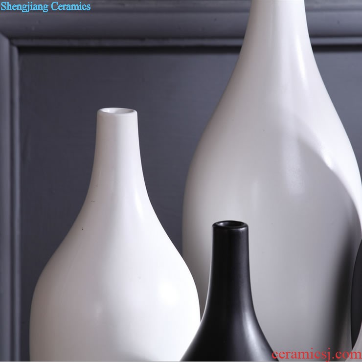 Jingdezhen ceramics Antique piece of blue and white porcelain vase China's wind household flower arrangement sitting room adornment is placed