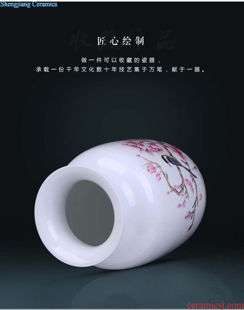 Creative hand painted blue and white porcelain vase furnishing articles mesa of Chinese style restoring ancient ways is the sitting room decoration home decoration ceramics handicraft