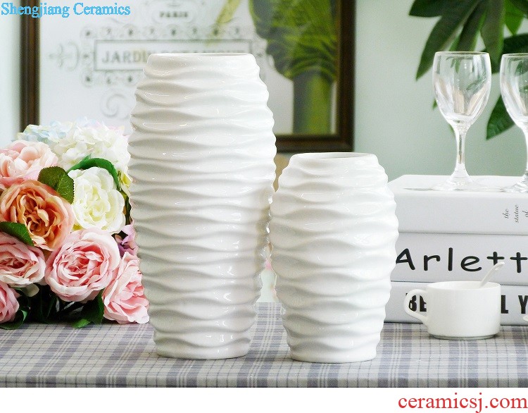 Jingdezhen ceramic ox furnishing articles home office TV ark creative arts and crafts opening gifts decorations