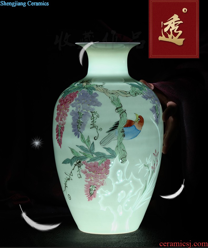 Famous hand-painted jingdezhen ceramic vase furnishing articles landscape painting house sitting room adornment large-sized restoring ancient ways is China