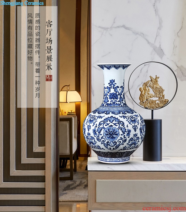 Jingdezhen hand-painted ceramic vases, contracted and contemporary and fashionable household furnishing articles lotus flower arrangement sitting room place dry vase